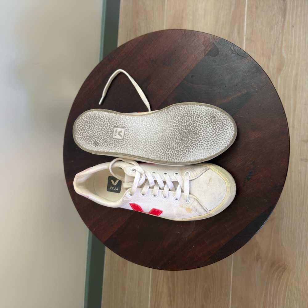 Veja Women's Canvas Sneakers - Picture 7 of 7